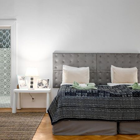 Bohemien Apartment Budapest Bagian luar foto