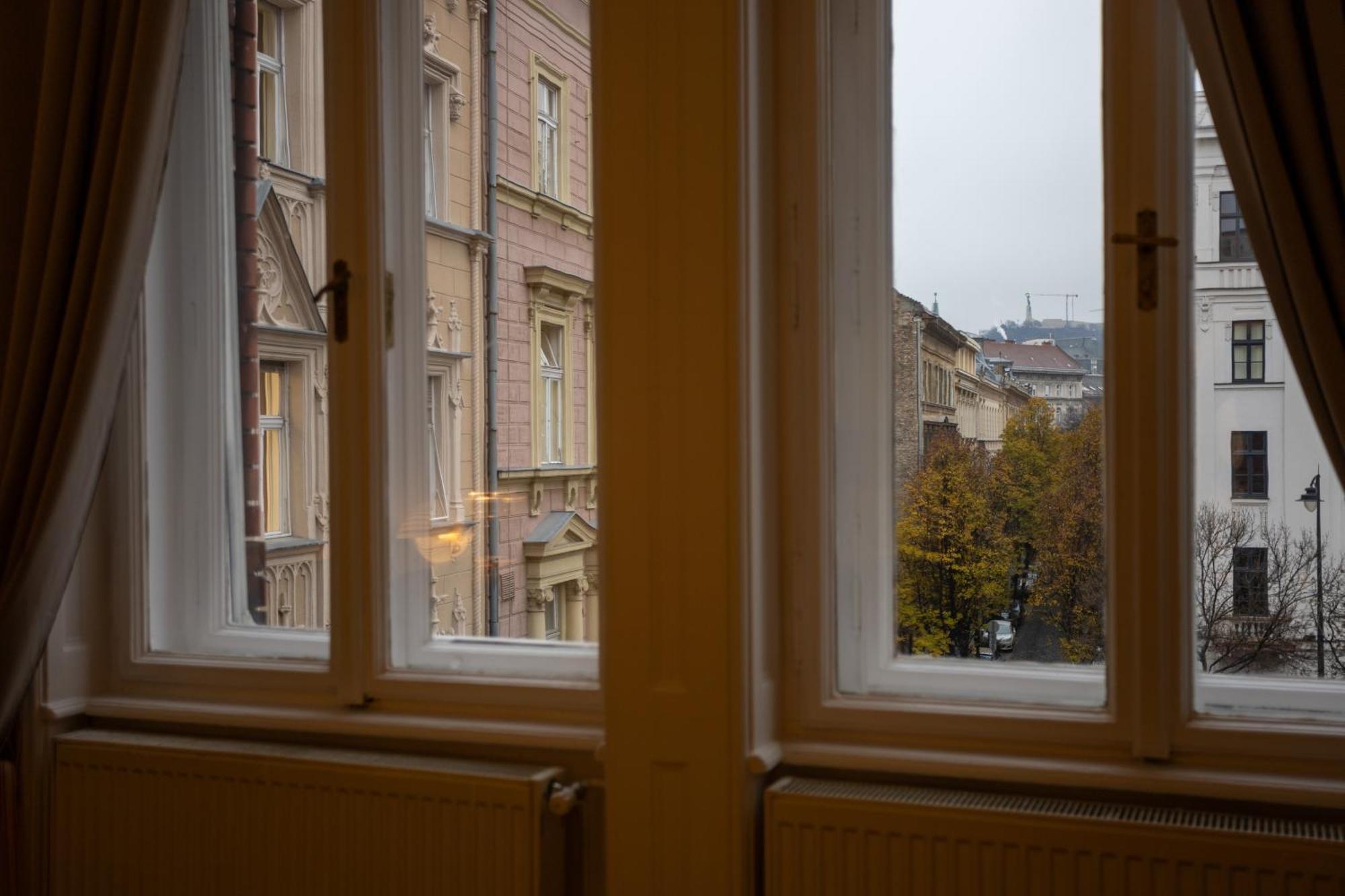 Bohemien Apartment Budapest Bagian luar foto