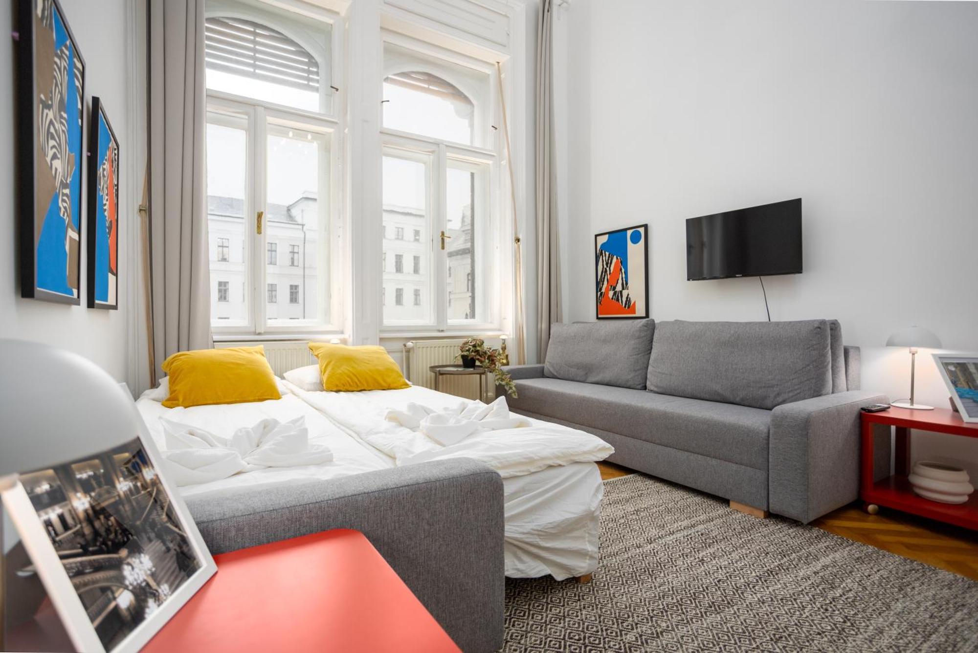 Bohemien Apartment Budapest Bagian luar foto
