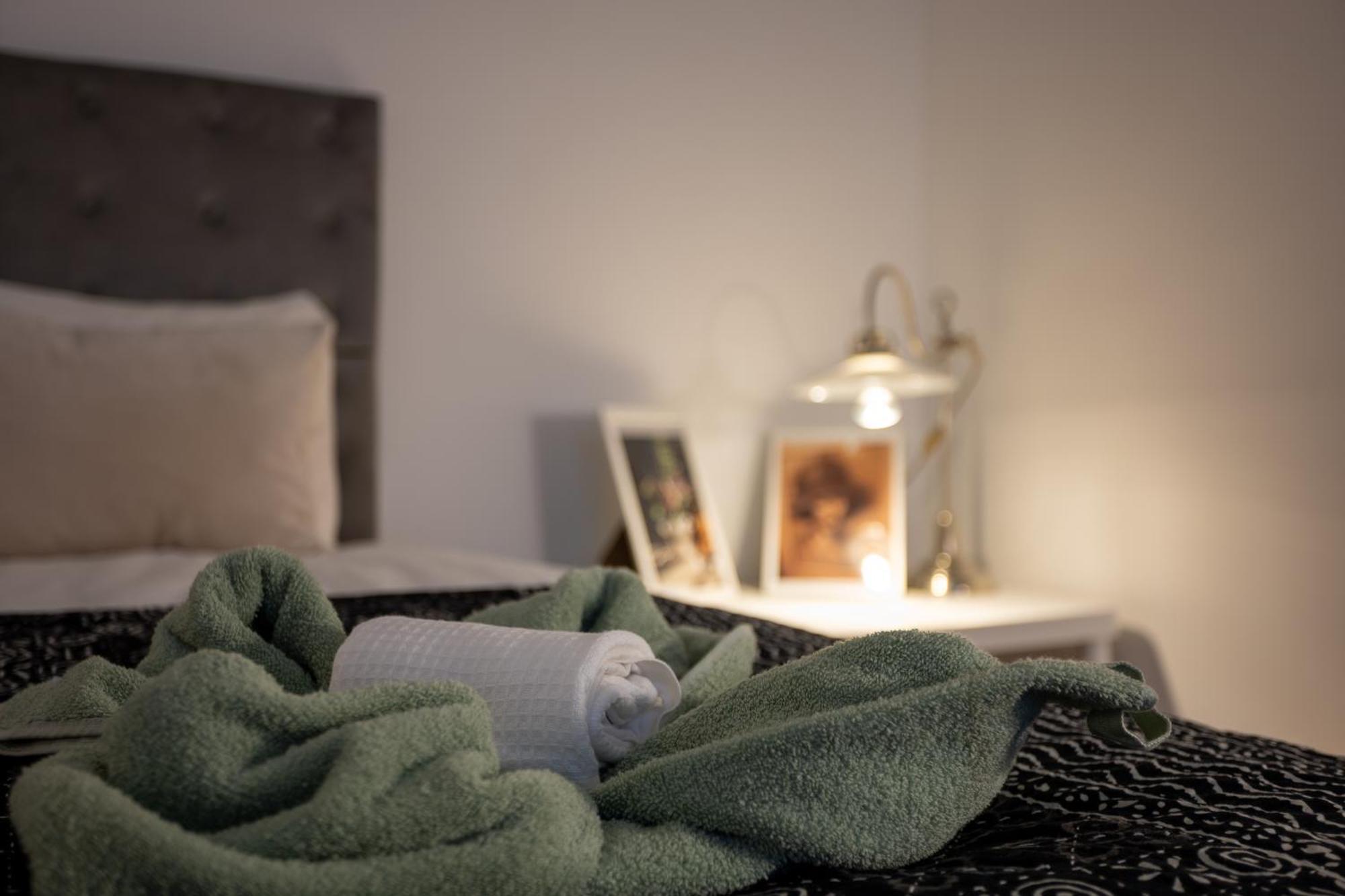 Bohemien Apartment Budapest Bagian luar foto